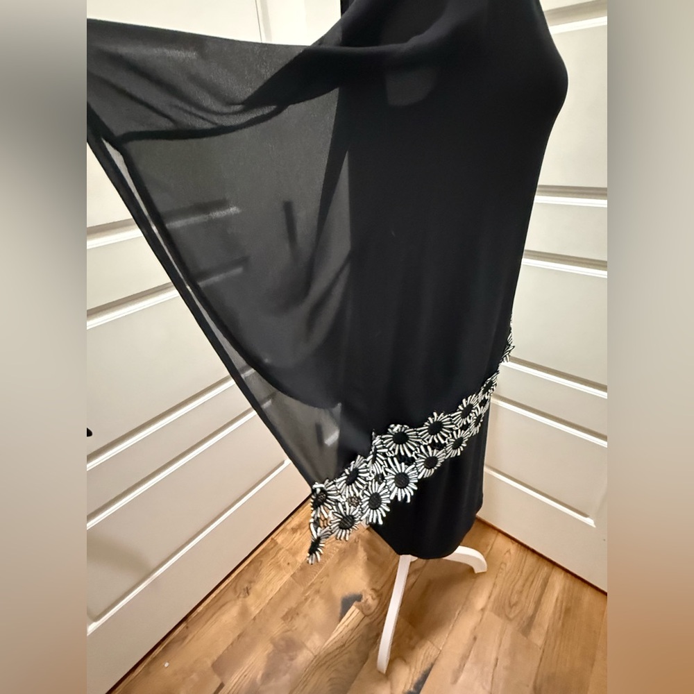 Joseph Ribkoff. Sheath Dress with Biased Cut Sheer Floral Trim Overlay. Size 6. - Picture 12 of 14